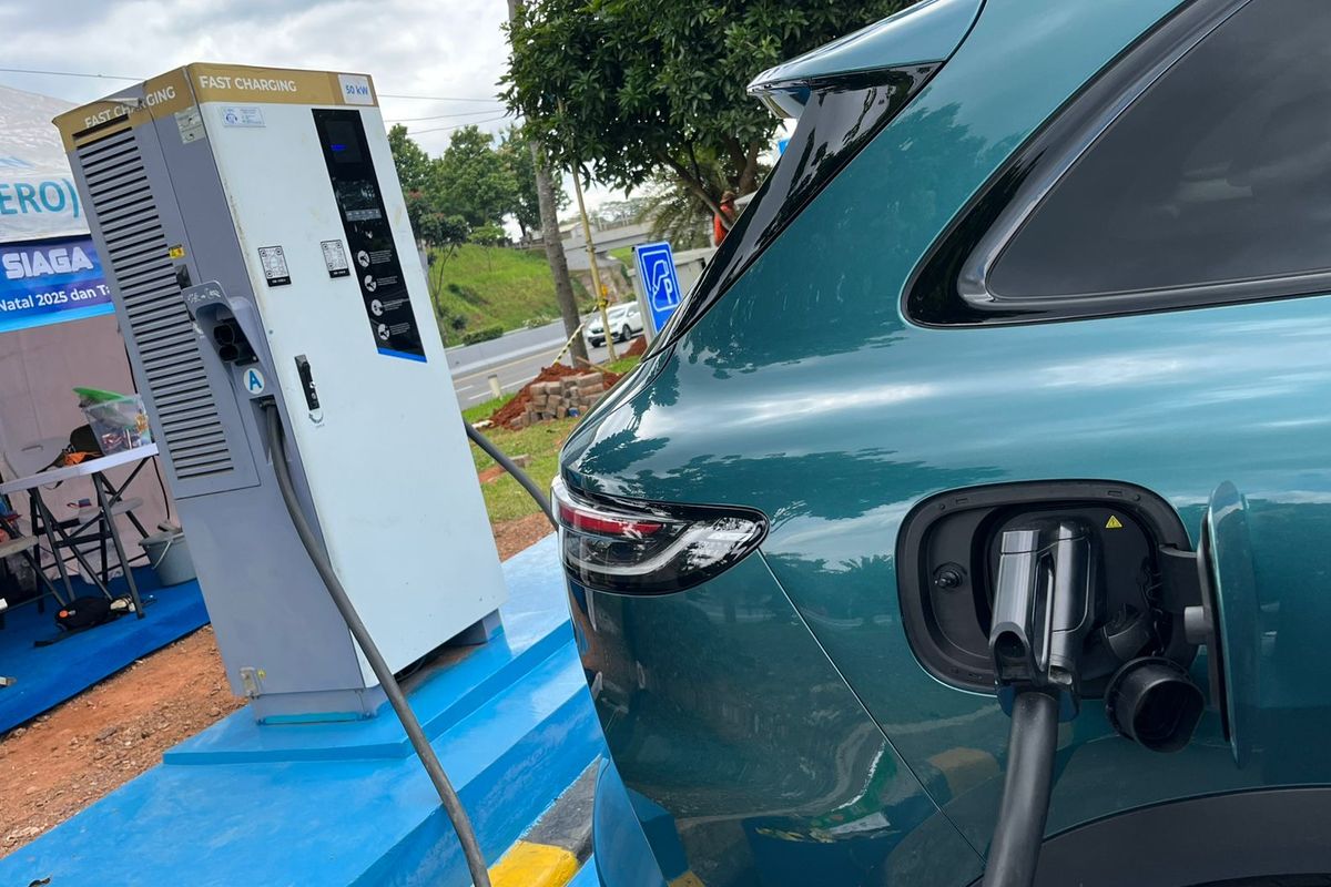 Mobil Listrik untuk Mudik: Strategi Rute dan Pengisian