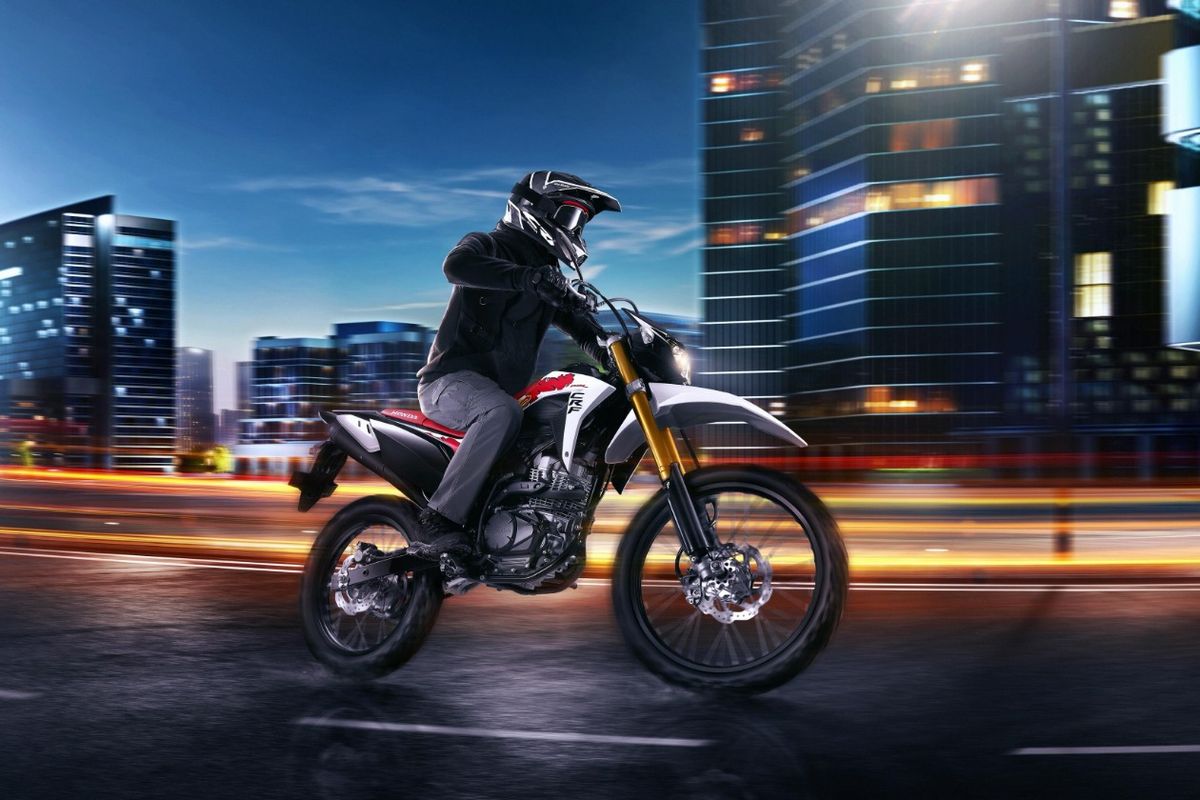 warna baru, motor trail, honda crf, Honda CRF 150L, CRF 150, Honda CRF 150L Punya Warna Baru, Harga Tidak Naik