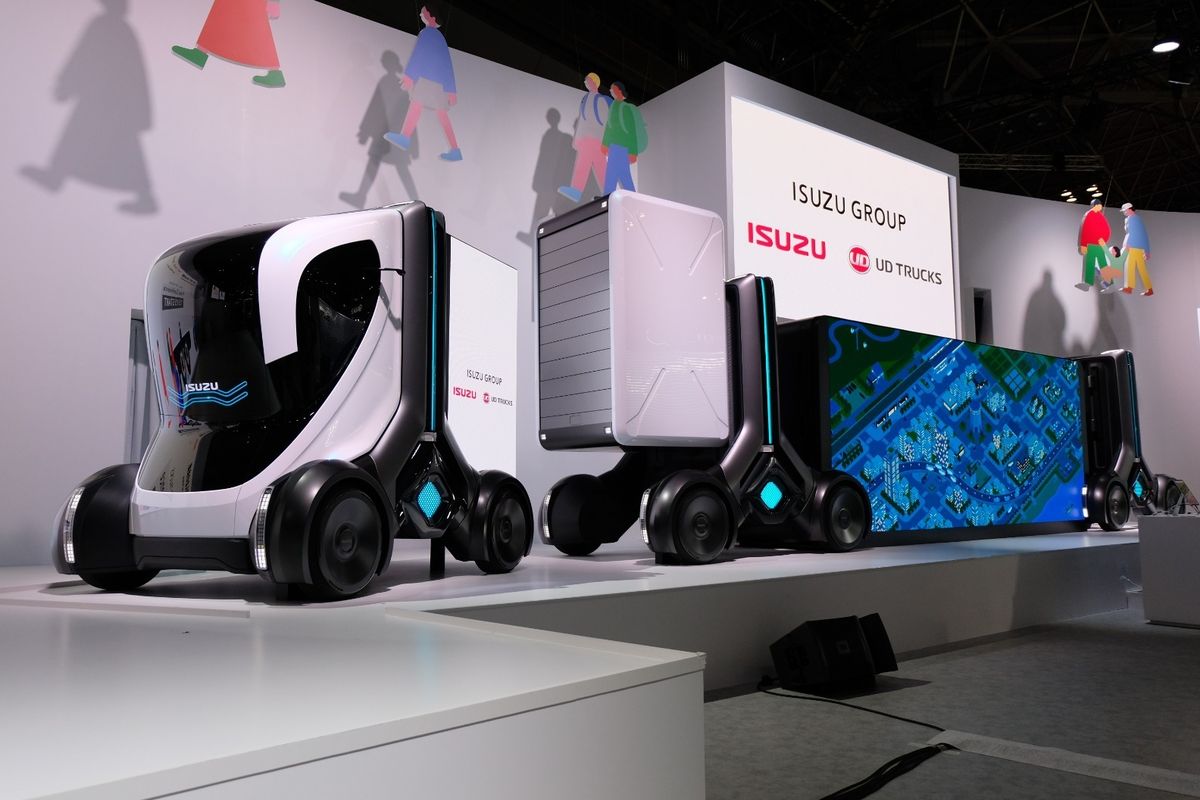Isuzu Pamerkan Teknologi Masa Depan di Japan Mobility Show 2025
