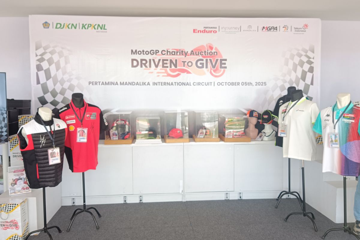 MotoGP, Valentino Rossi, Marc Marquez, mandalika, MotoGP Indonesia, lelang, Ikut Lelang Barang Pebalap MotoGP di Mandalika, mulai Rp 500.000