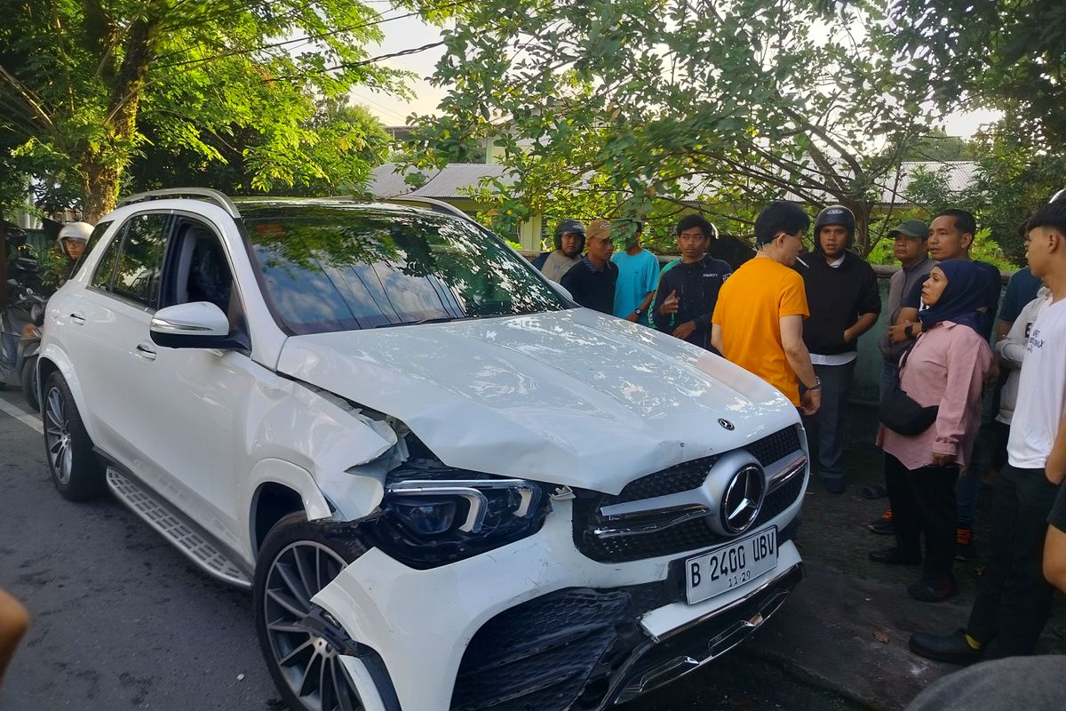 mobil bekas, mobil bekas tabrakan, cek mobil bekas, membeli mobil bekas, 5 Ciri Mobil Bekas Tabrakan: Jangan Sampai Ketipu