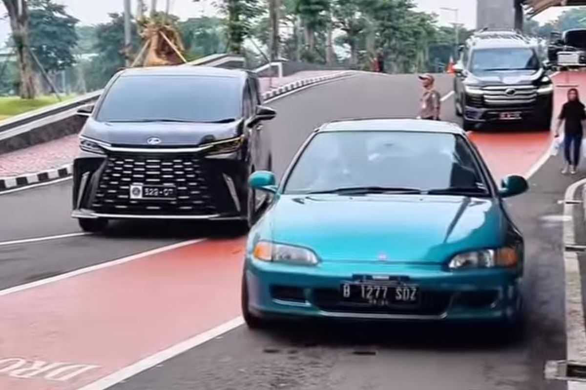 DPR RI, Uya Kuya, modifikasi, Honda Estilo, Uya Kuya Bawa Honda Estilo ke DPR, Pakai Coilover Mine’s dan Pelek Mugen