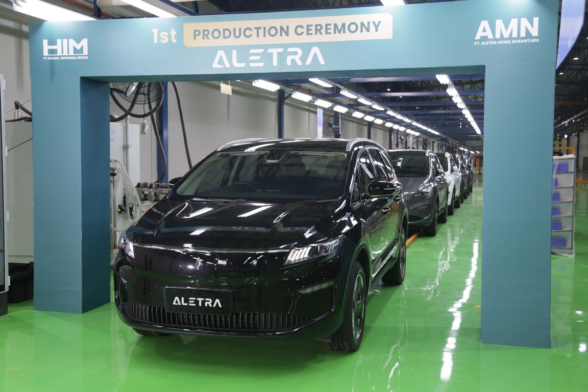 Aletra, Gaikindo Jakarta Auto Week, GJAW, Handal Indonesia Motor, Aletra L8, mobil listrik, Aletra L8 Mulai Dirakit Lokal di Handal Indonesia