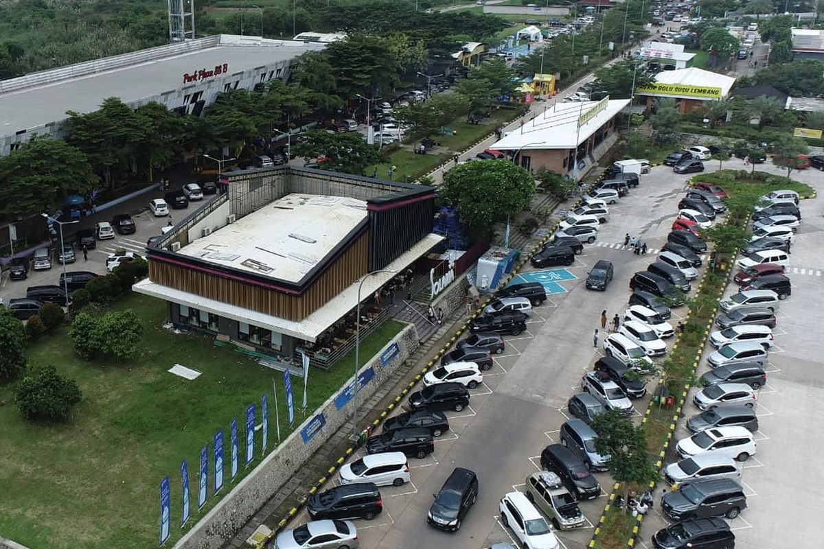 jalan tol, rest area, rest area penuh, mudik Lebaran 2025, bensin habis, Ini Solusi Ketika Bensin Menipis tapi Rest Area Tol Penuh