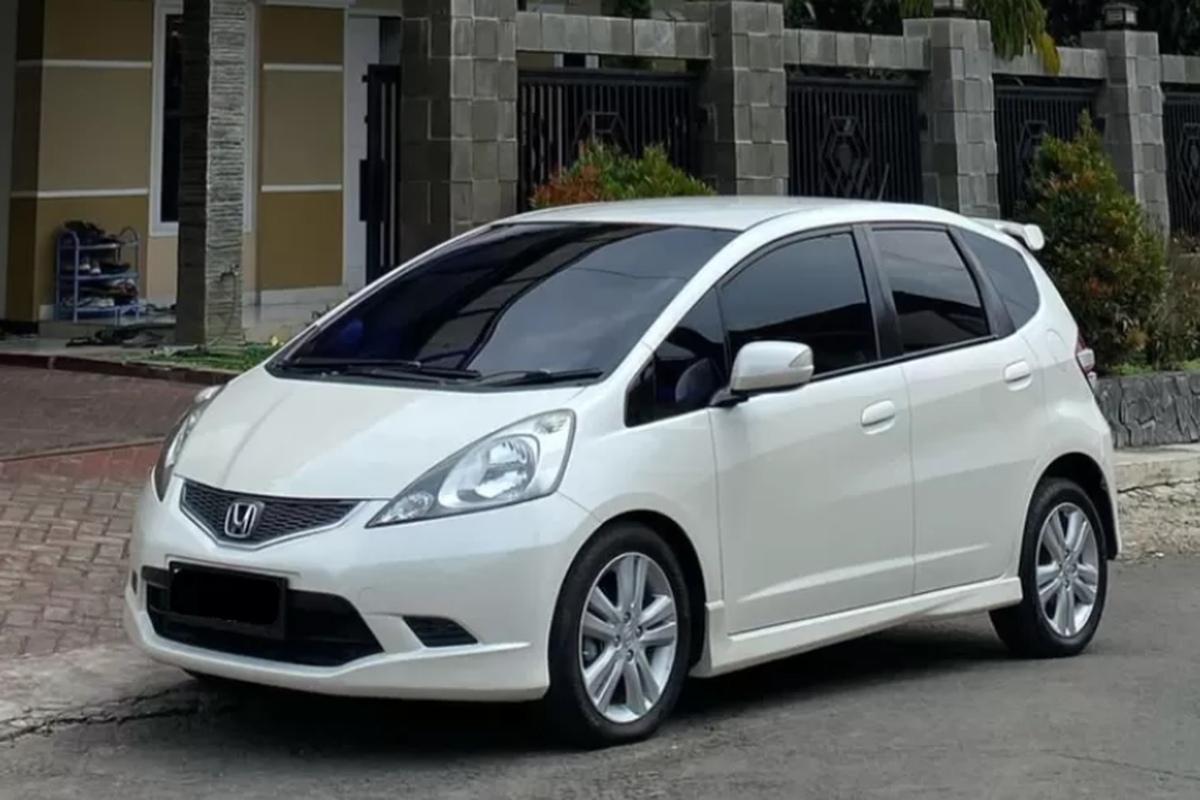 Honda, mobil bekas, Honda Jazz, mobil, Harga Stabil Honda Jazz Bekas: Apa Rahasianya?