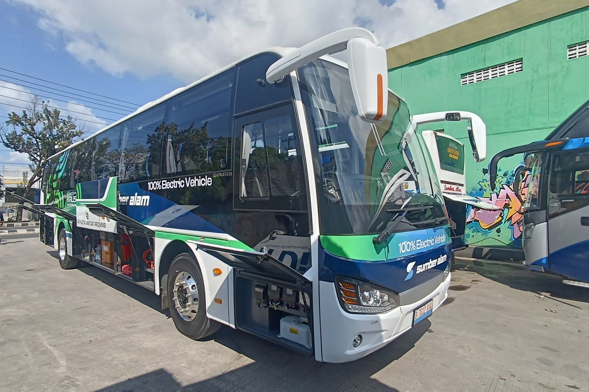 bus AKAP, bus listrik, PO Sumber Alam, Bus AKAP Listrik, Alasan PO Sumber Alam Terus Uji Coba Bus Listrik untuk AKAP