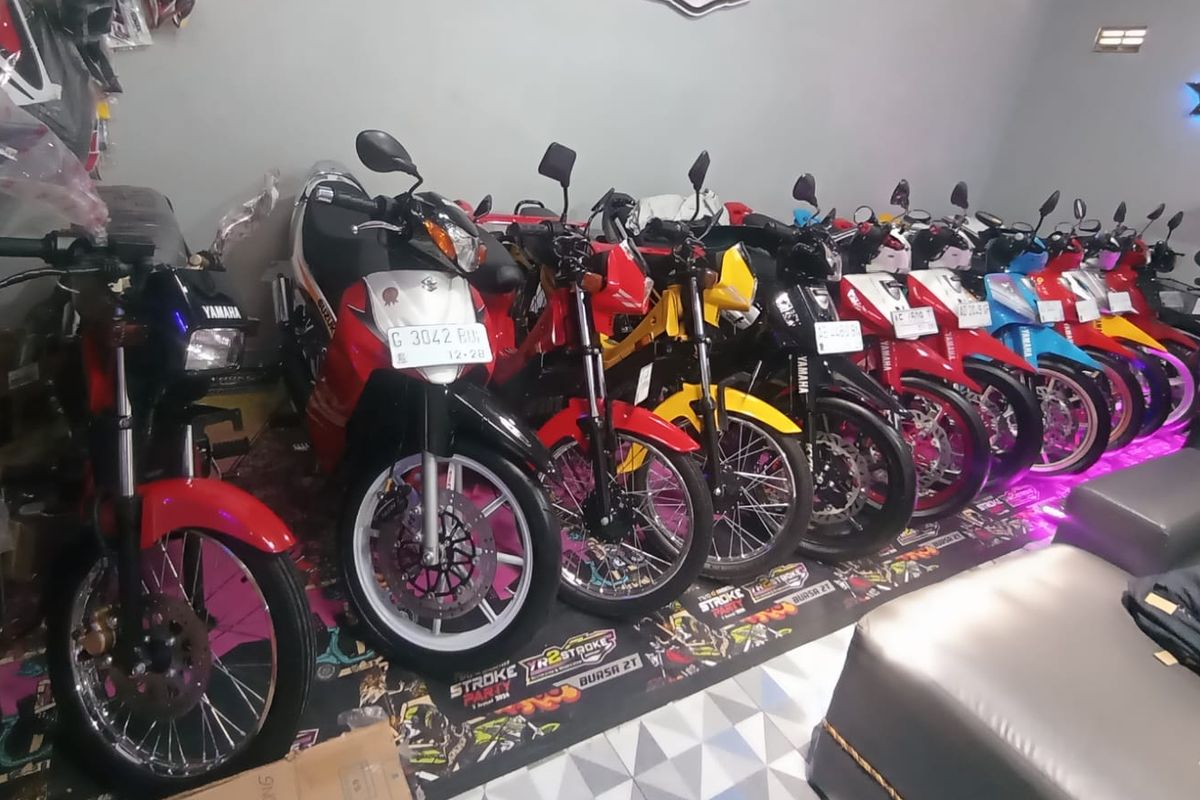 Motor 2 tak, motor 2 tak, kondisi mesin, Victor Assani, asap knalpot, Cara Cek Kualitas Mesin Motor 2 Tak Dari Kepulan Asap