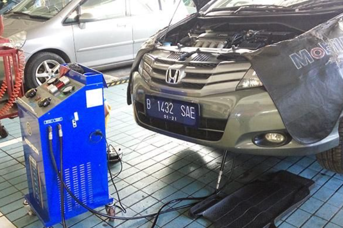 oli transmisi, mobil matik, girboks, risiko, telat ganti oli transmisi matik, Ketahui Bahaya Telat Ganti Oli Transmisi Matik