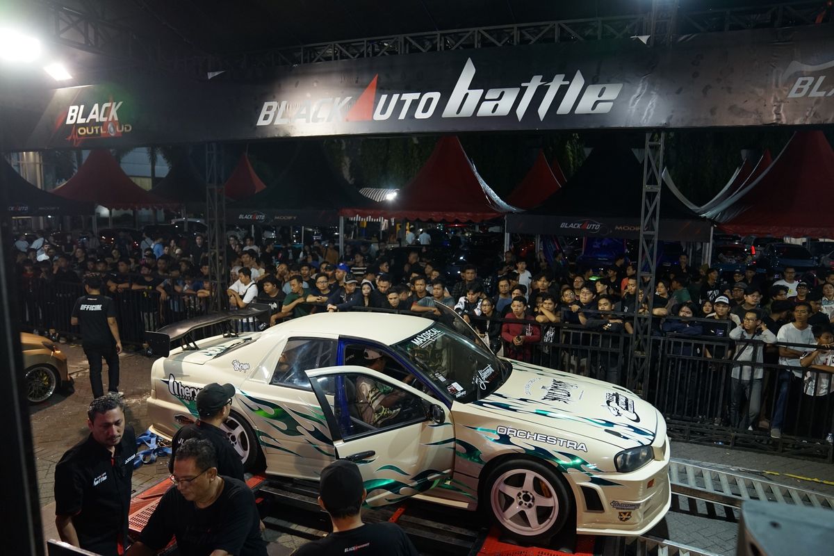 BlackAuto Battle, Gelaran BlackAuto Battle 2025, Kompetisi modifikasi mobil Surabaya, Kontes Modifikasi Mobil di Surabaya Sedot Perhatian Pengunjung