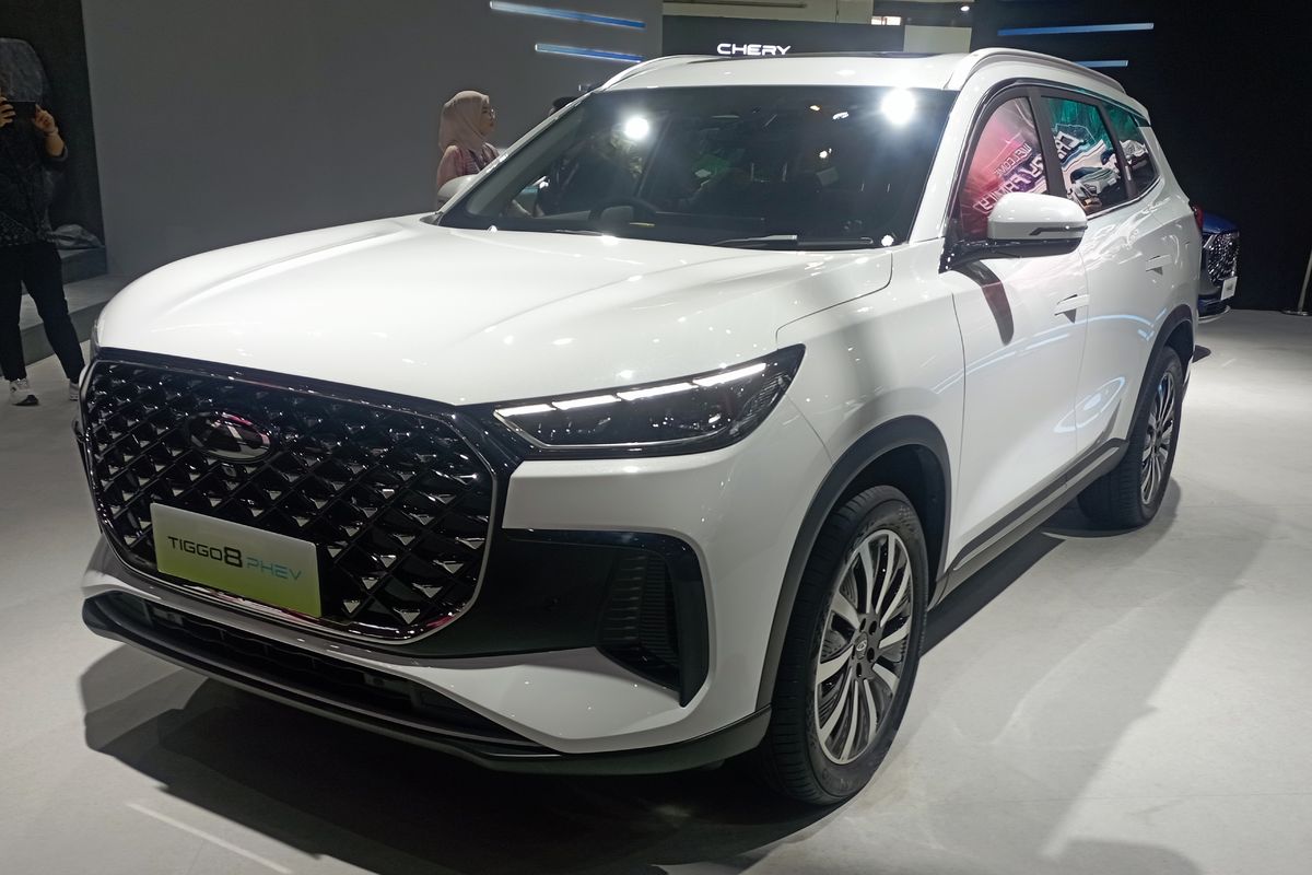 IIMS 2025, Chery Super Hybrid, Tiggo 8 CSH, Budi Darmawan, Chery Tiggo 8 CSH Muncul di IIMS 2025, Belum Open Order
