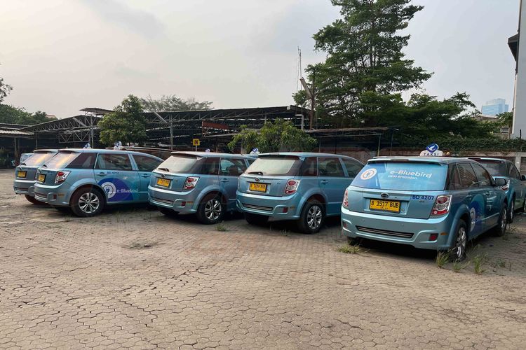 Pengemudi Taksi Listrik Wajib Ikut Pembekalan dan Tes Mengemudi