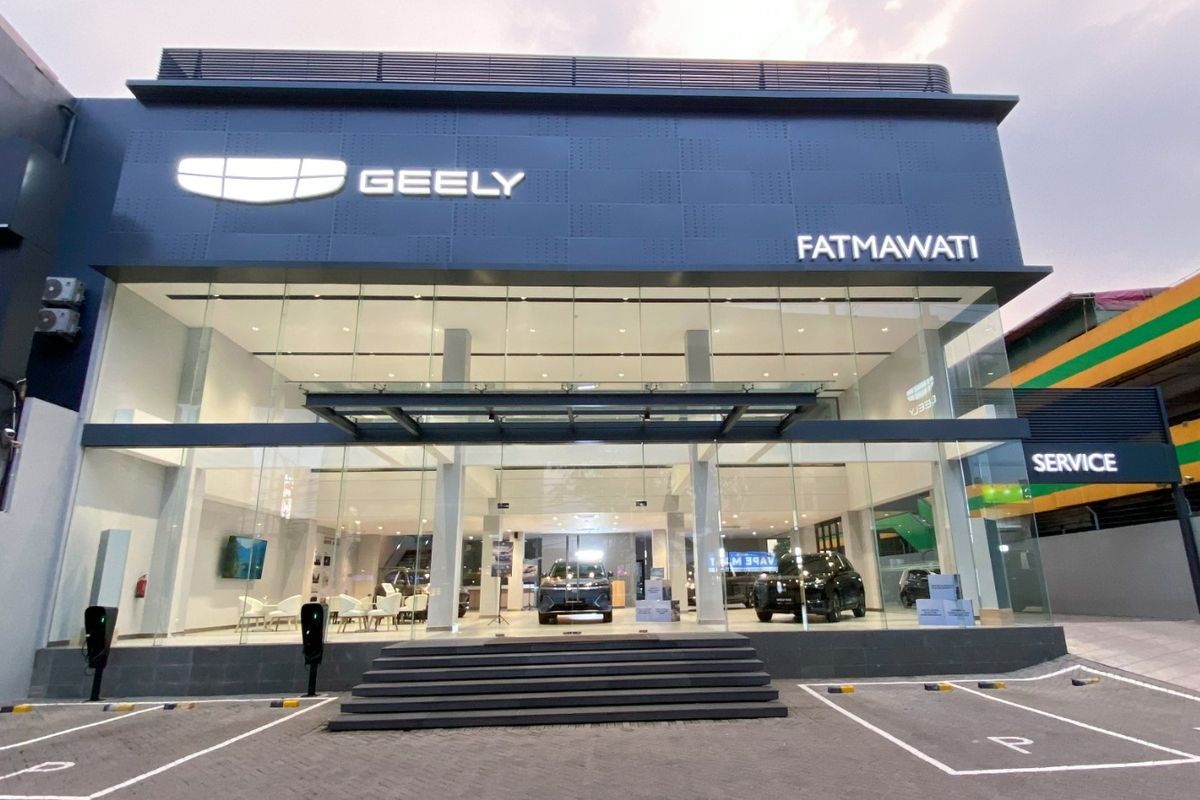 purnajual, diler, Geely, produksi, Lengkapi 22 Jaringan di Indonesia, Geely Resmikan Diler Baru