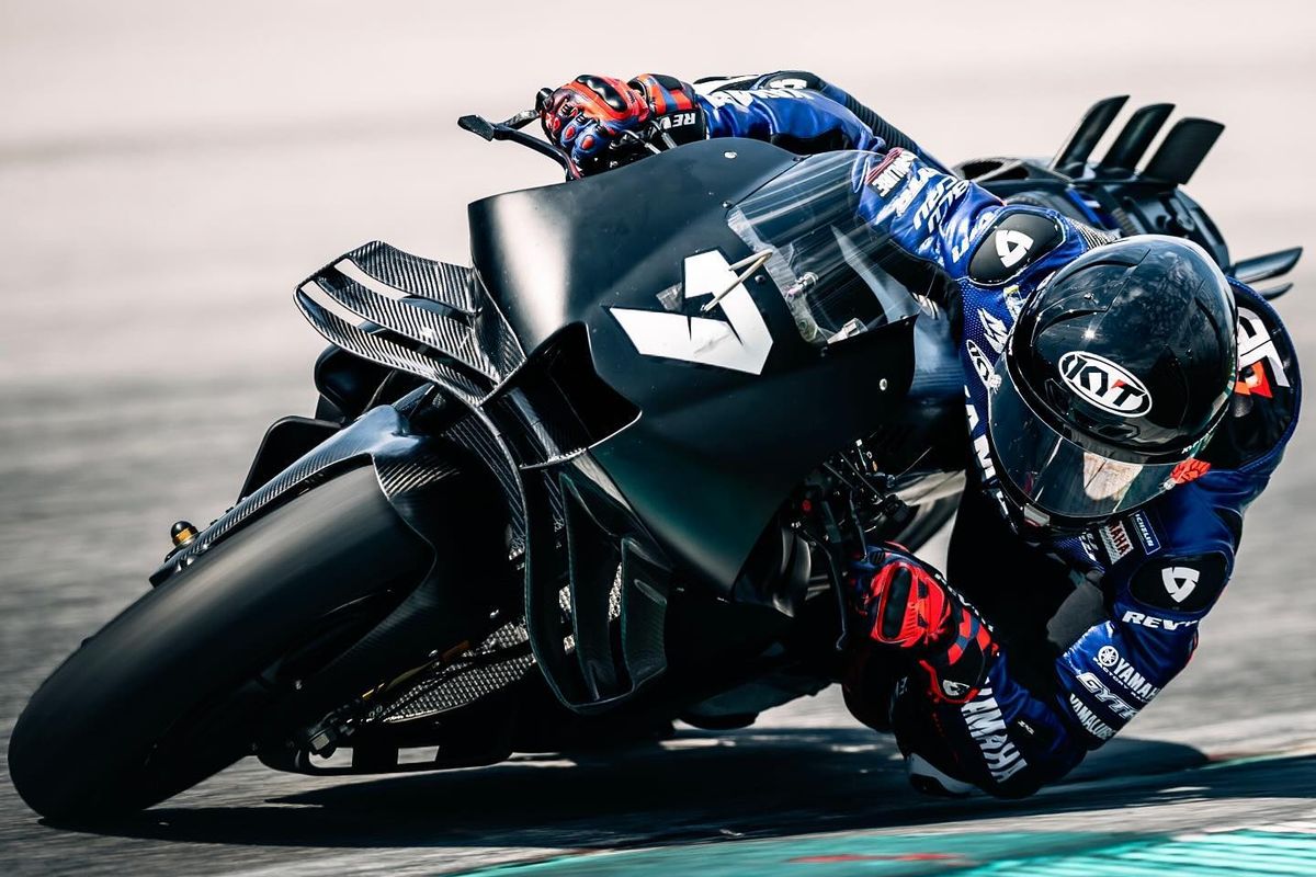 MotoGP, balap motor, balap, augusto fernandez, Augusto Fernandez Perpanjang Kontrak Yamaha, Cal Crutchlow Hengkang