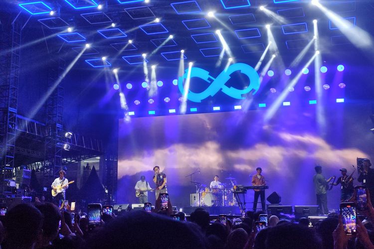 Tulus Siap Tampil di Panggung IIMS Infinite Live Malam Ini