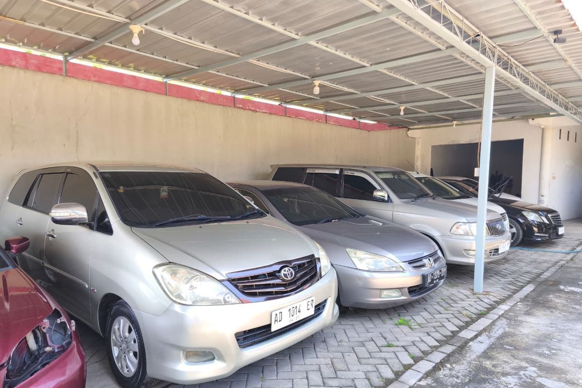 mobil bekas, penjualan mobil bekas, penjual mobil bekas, Penjualan Mobil Baru Lesu, Pedagang Mobil Bekas Pilih Bertahan