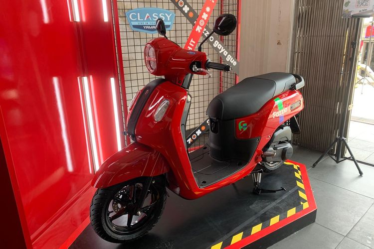 WMoto Swiftbee 125, Yamaha Fazzio, Perbandingan motor, skutik unik, Yamaha Fazzio vs WMoto Swiftbee 125: Mana yang Lebih Unggul?