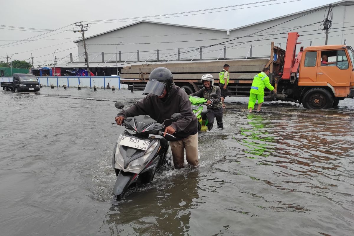 Hati-Hati! CVT Motor Matik Selip Akibat Terobos Banjir