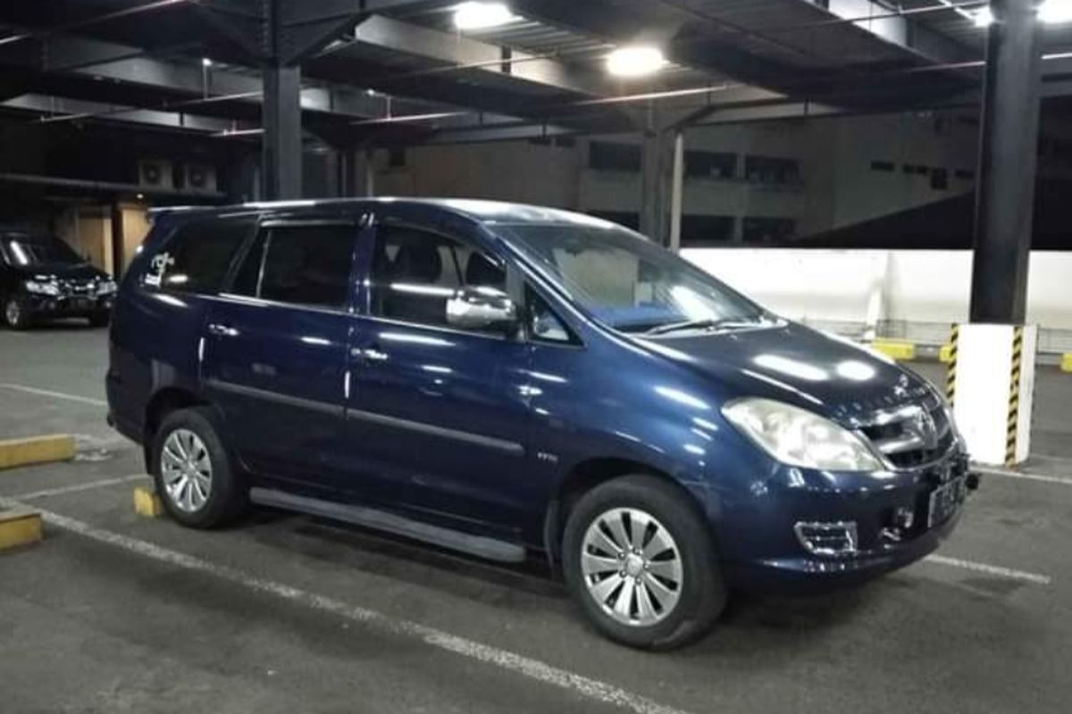 Toyota Kijang Innova, harga stabil, mobil bekas, permintaan konsumen, Tren Mobil Bekas: Kenali Model dengan Harga Stabil di Indonesia