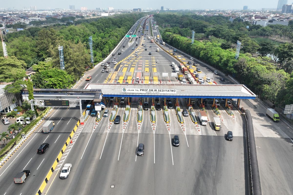 Tips Mengemudi Aman Saat Libur Nataru: Jaga Emosi di Jalan