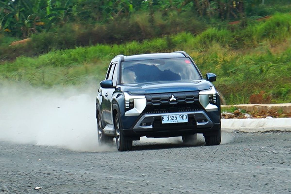 Mitsubishi, Mitsubishi Destinator, boxy, mesin, turbo, tenaga, Tenaga, Turbo, harga, Boxy, SUV 7 penumpang, Kencan Singkat Mitsubishi Destinator, SUV Keluarga Bermesin Turbo