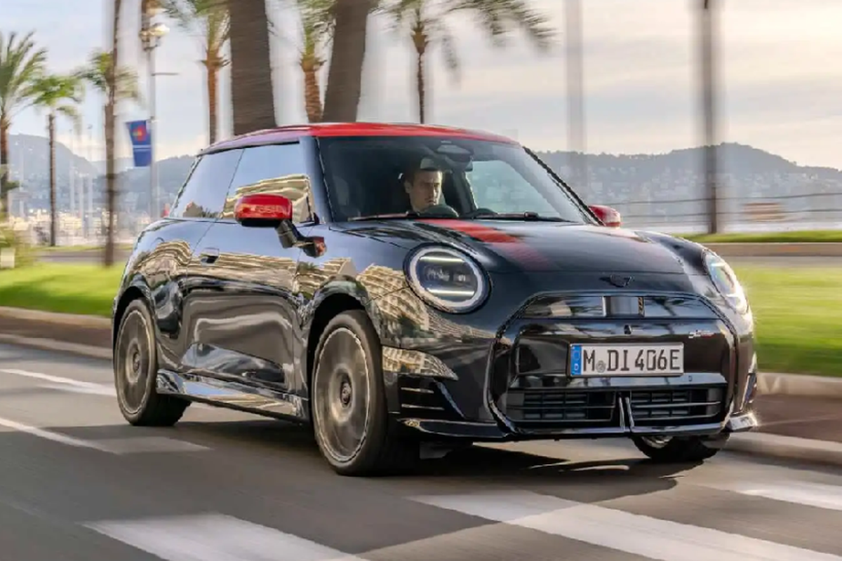 MINI, Spesifikasi, MINI JCW E, mini, spesifikasi, mobil listrik, Spesifikasi MINI JCW E, Dibanderol Rp 1,28 Miliar