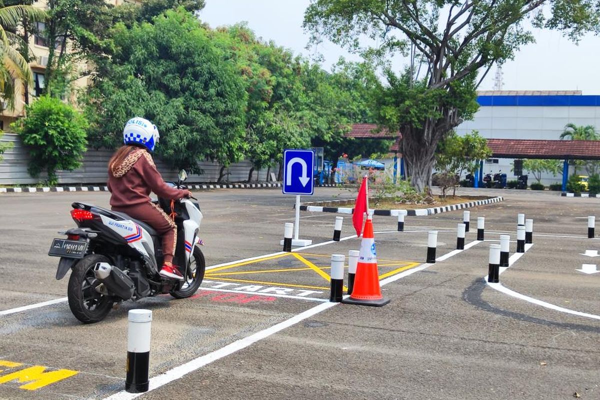 Surat Izin Mengemudi, keselamatan pengemudi, Edukasi berkendara, Usia Minimal SIM, Edukasi Berkendara: Kenapa Usia 17 Penting untuk SIM?