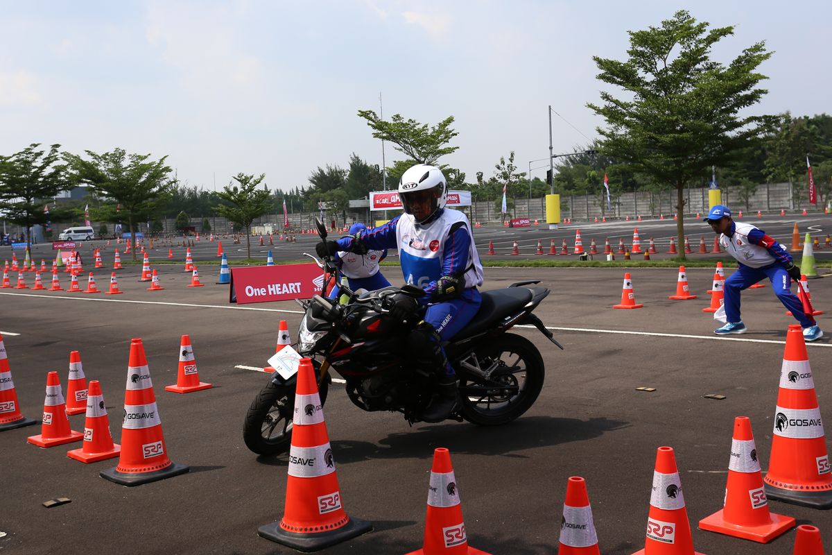 Safety Riding, Astra Honda Motor, motor, Motor, safety riding, astra honda motor, Astra Honda Safety Riding Instructors Competition, Honda Gelar Kompetisi Safety Riding Nasional, Cetak Instruktur Ahli