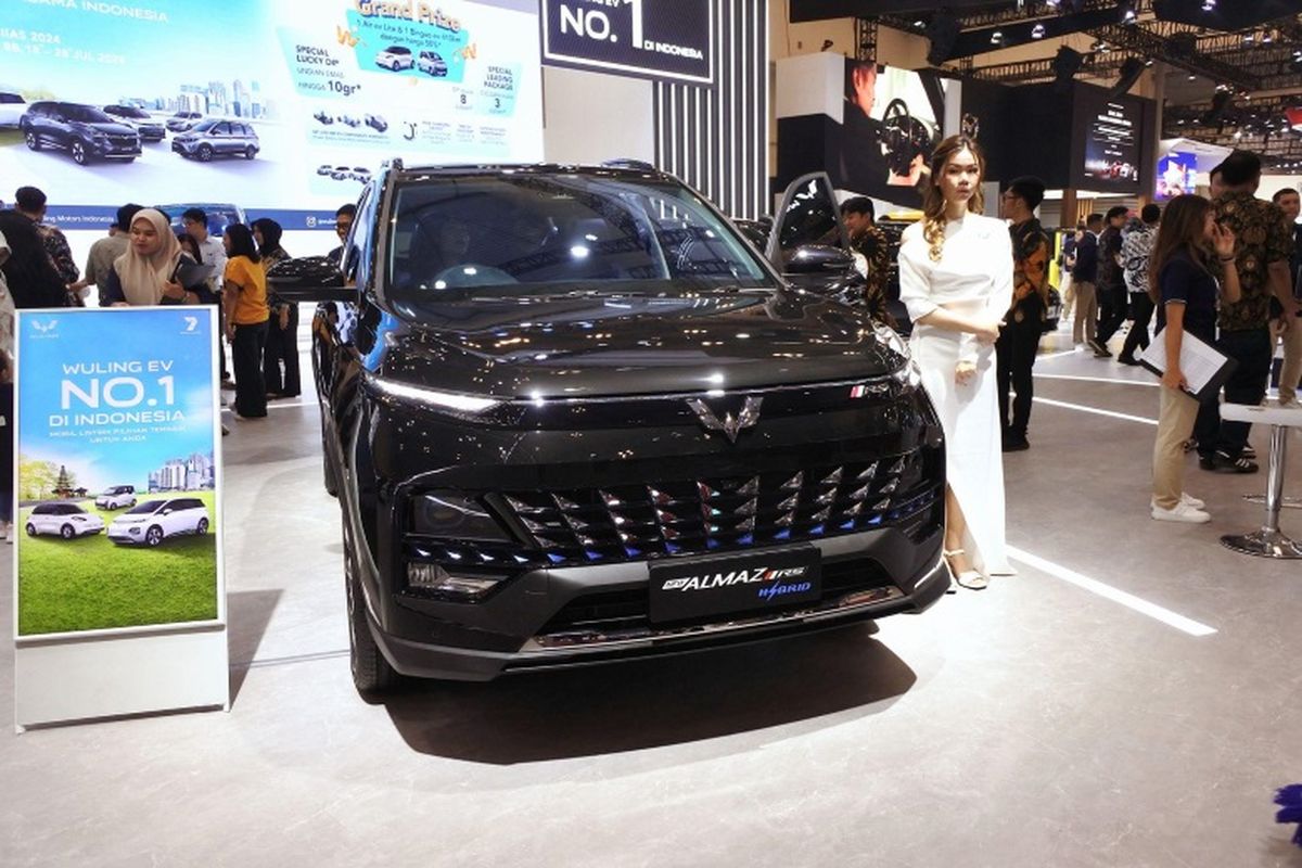 Mobil Hybrid, Wuling Almaz, Wuling Almaz Hybrid, Insentif hybrid, Wuling Masih Pelajari Insentif Hybrid Buat Almaz