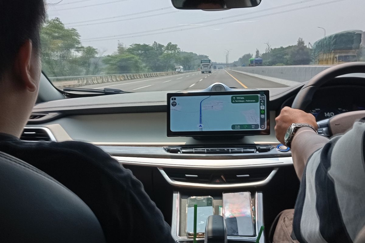 Cara Menghemat Daya Baterai Mobil Listrik Saat Kondisi Darurat