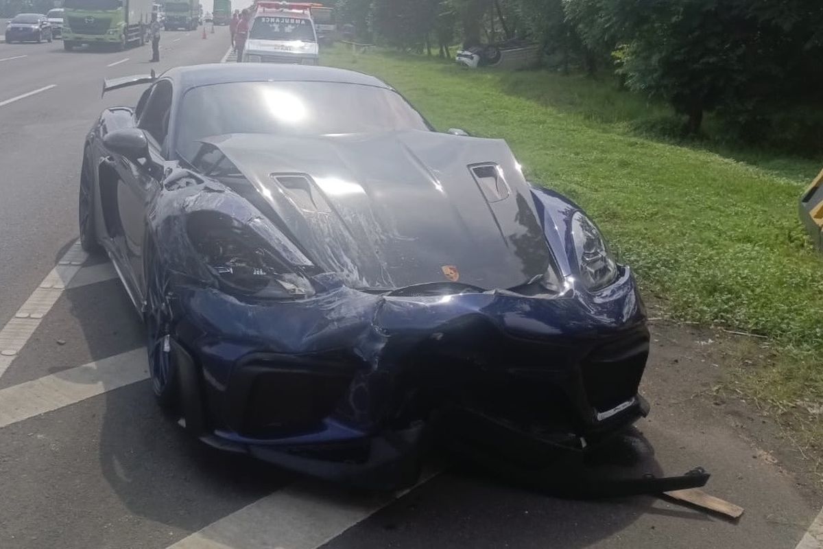kecelakaan, mobil super, Porsche, Kecelakaan, biaya perbaikan, Biaya perbaikan, supercar, Mobil Super, Kecelakaan Porsche di Sidoardjo, Segini Estimasi Biaya Perbaikannya