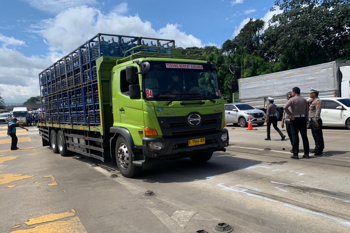 Kecelakaan truk, ODOL, Truk ODOL, truk ODOL, pelanggaran lalu lintas, angkutan barang, kecelakaan truk, Saatnya Pemerintah Serius Menangani Masalah Truk ODOL
