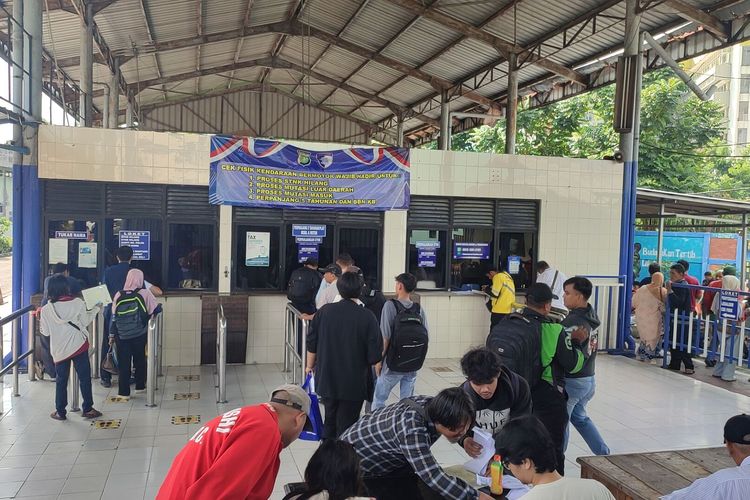 Pajak Kendaraan Bermotor, BBNKB, pemutihan pajak kendaraan, Pajak kendaraan Jakarta, bebas denda PKB, Jakarta Bebaskan Denda Pajak Kendaraan, Simak Syarat Lengkapnya