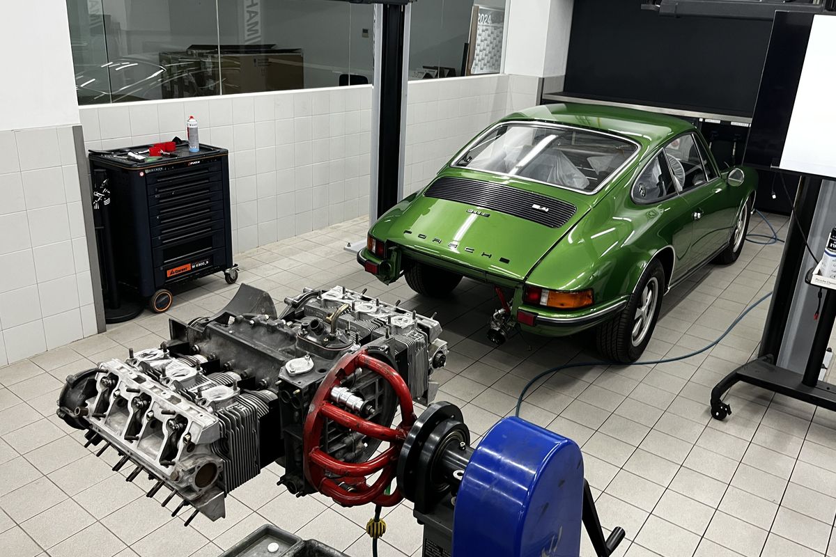 Porsche, bengkel, mobil, mobil klasik, Servis, Tak Cuma Mobil Baru, Porsche Layani Servis dan Restorasi Mobil Klasik