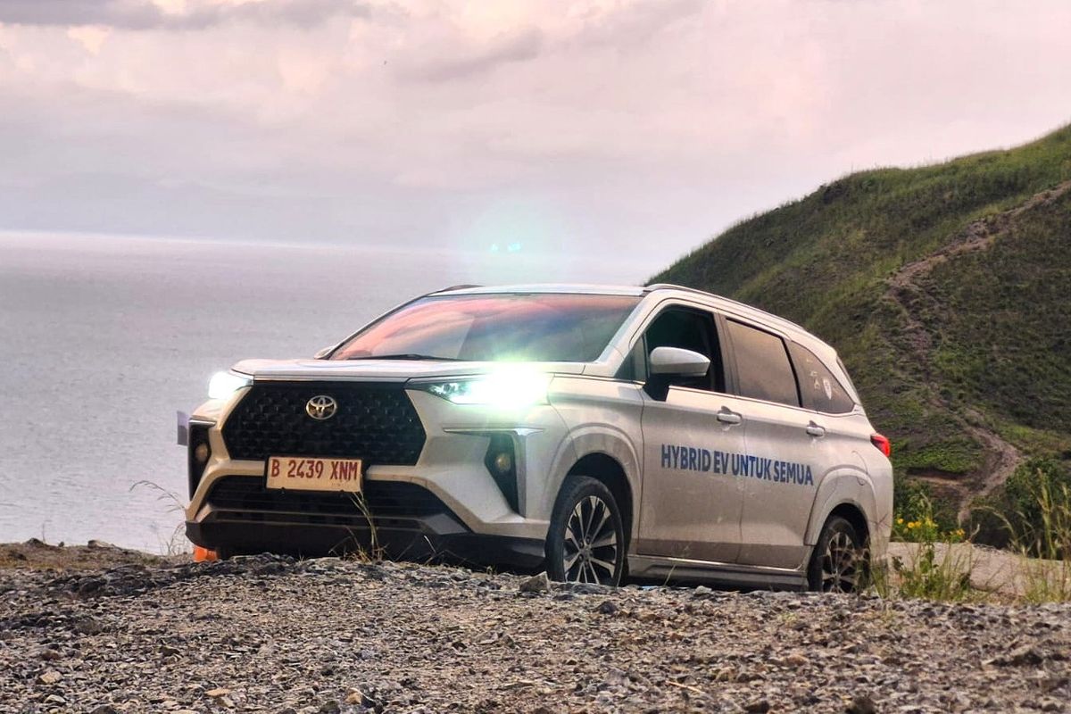 Toyota Veloz Hybrid: Pesanan Mencapai 4.000 Unit