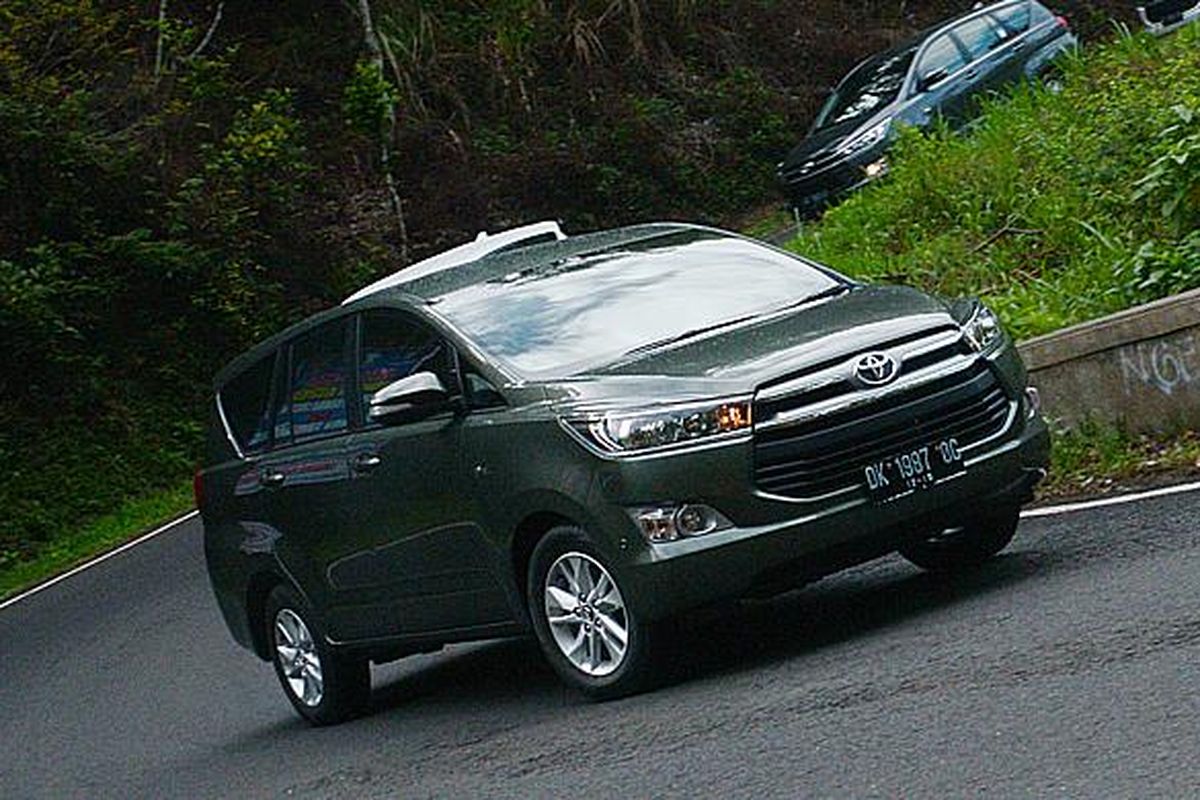 mobil bekas, mobil diesel, Toyota fortuner, harga mobil bekas, Toyota Kijang Innova, Perang Harga, harga murah, mobil diesel bekas, Perang Harga Mobil Listrik, Mobil Diesel Bekas Masih Tahan Badai