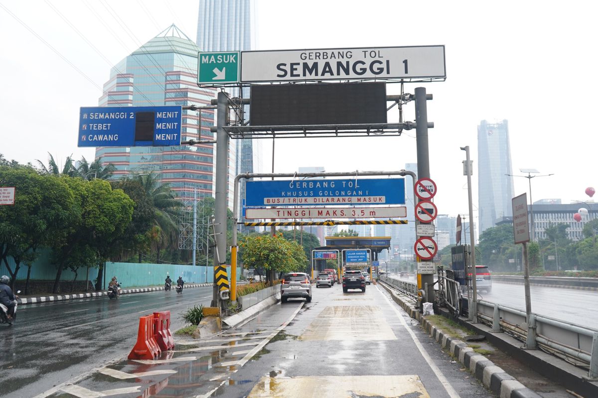 terbakar, Jasa Marga, Cawang, gerbang tol, Tomang, aksi unjuk rasa, slipi, 3 Gerbang Tol Dalam Kota Kembali Beroperasi, Cek Daftarnya