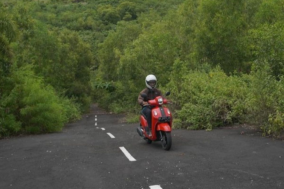 Skutik gagal menanjak, Menanjak pakai motor matik, Skutik lewat tanjakan terjal, Melintasi Tanjakan Terjal Pakai Skutik? Perhitungkan Hal Ini Dulu