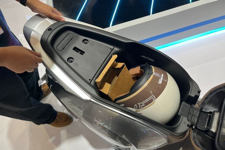 Motor Listrik Sering Pakai Fast Charging Bikin Baterai Cepat Rusak?