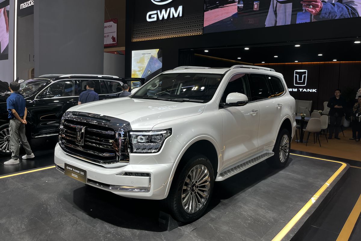 Selain Mesin, Ini Perbedaan Tank 500 Diesel dan Tank 500 Hybrid