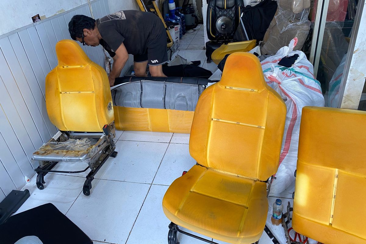 Jok Mobil, Bekleding, Bekleding mobil, Bengkel Lokal Juga Bisa Bikin Jok Model Balap