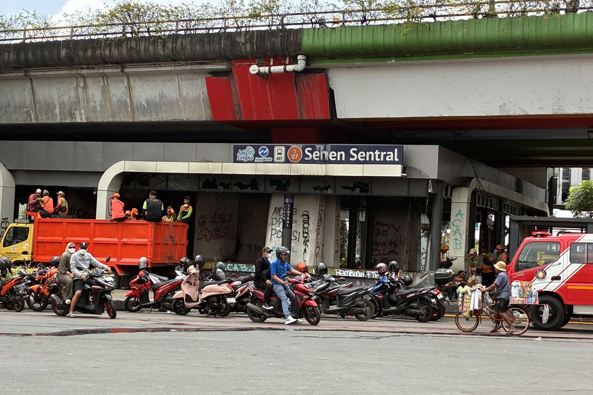 demo, transjakarta, demonstrasi, Pemprov DKI Jakarta, kendaraan bermotor, Syarat dan Ketentuan Tarif Gratis Transjakarta, MRT, dan LRT