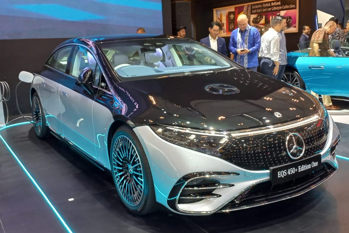 tarif impor, Presiden Amerika Serikat, Donald Trump, nilai tukar, exchange rate, tarif trump, tarif resiprokal AS, Mercedes-Benz Indonesia Sebut Kebijakan Tarif Trump Belum Berpengaruh