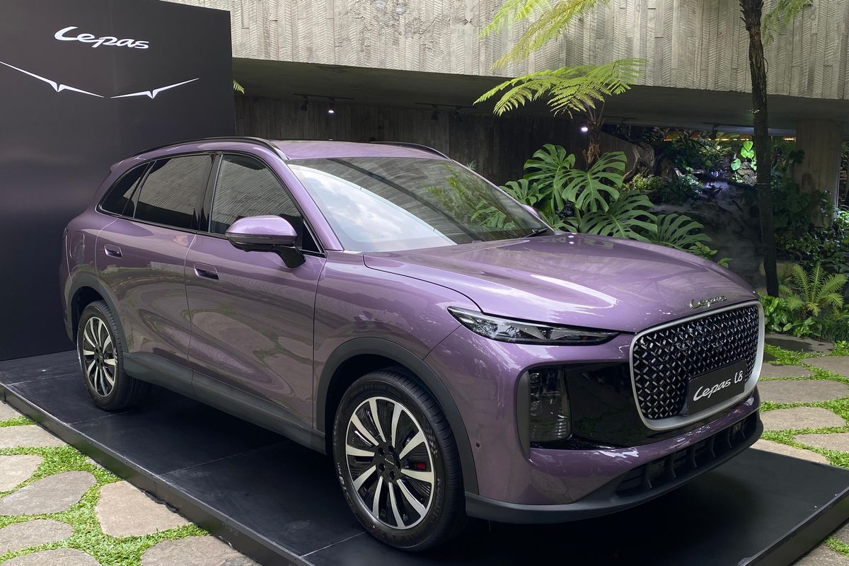Mengatasi Range Anxiety, Lepas Luncurkan PHEV L8 di Indonesia
