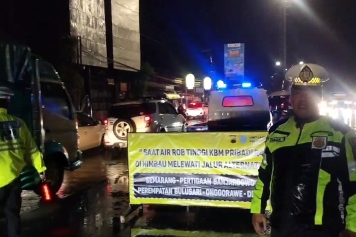 jalur alternatif, pemudik, Banjir rob, kemacetan Pantura, Banjir Rob, Ada Jalur Alternatif Pemudik di Pantura Semarang-Demak