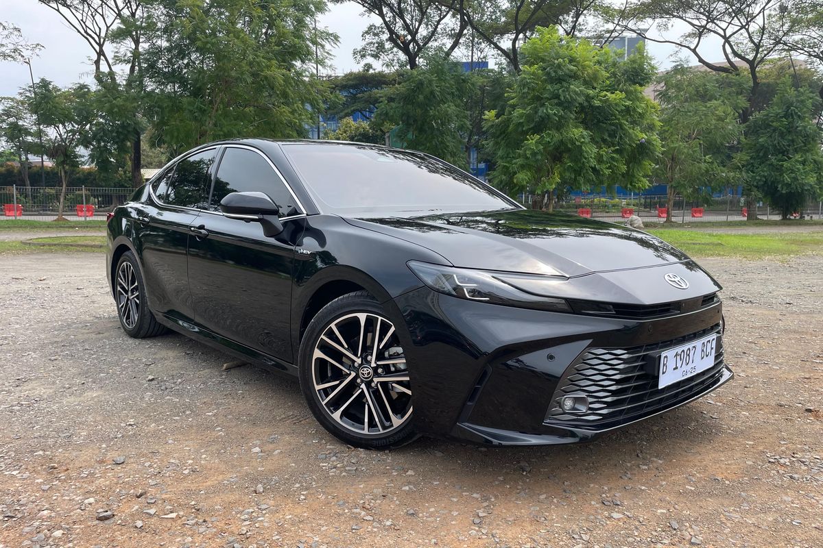 Camry, Toyota, toyota camry, Camry hybrid, camry facelift, Penguatan Identitas Baru Toyota Camry Facelift