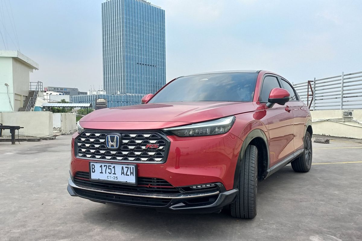 desain interior, teknologi inovatif, efisiensi kendaraan, Honda HR-V RS e:HEV, Honda HR-V RS e:HEV: Teknologi Canggih dengan Desain Familiar