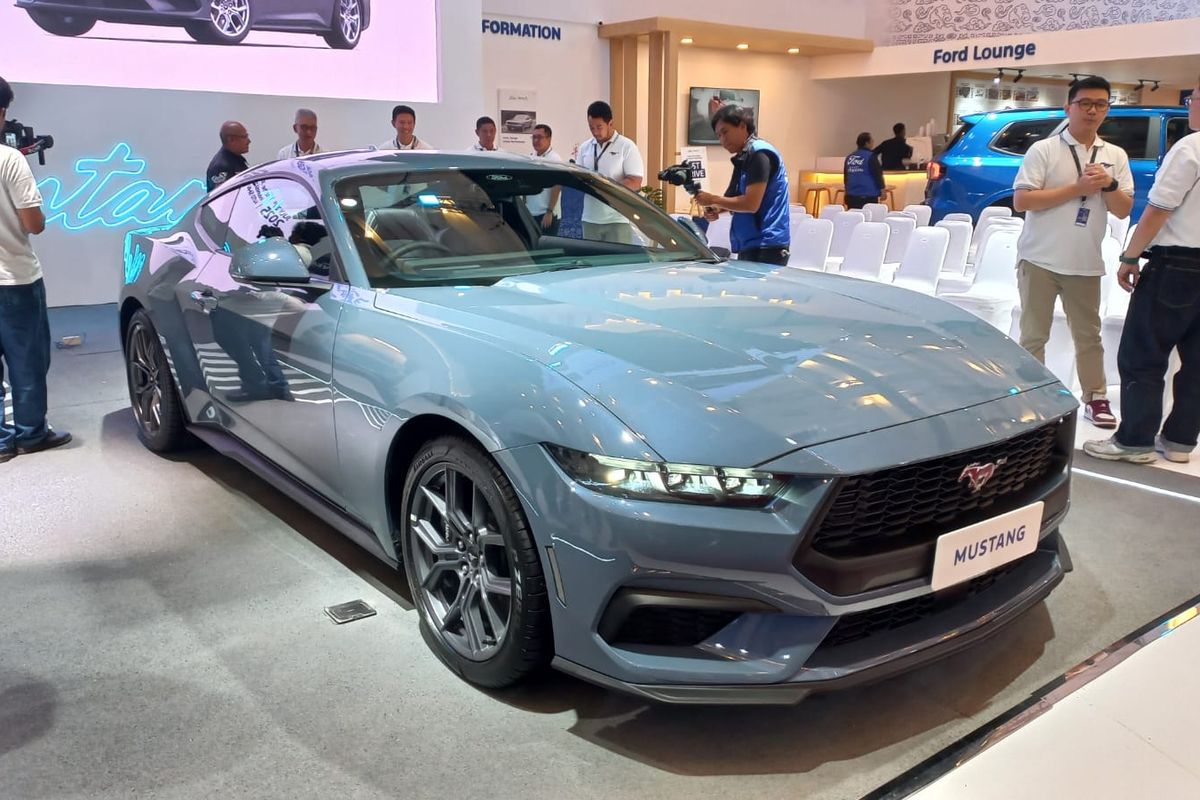 Ford Mustang, muscle car, ford mustang, GIIAS 2025, EcoBoost 2.3 L, Ford Mustang EcoBoost: Opsi Entry-Level Muscle Car