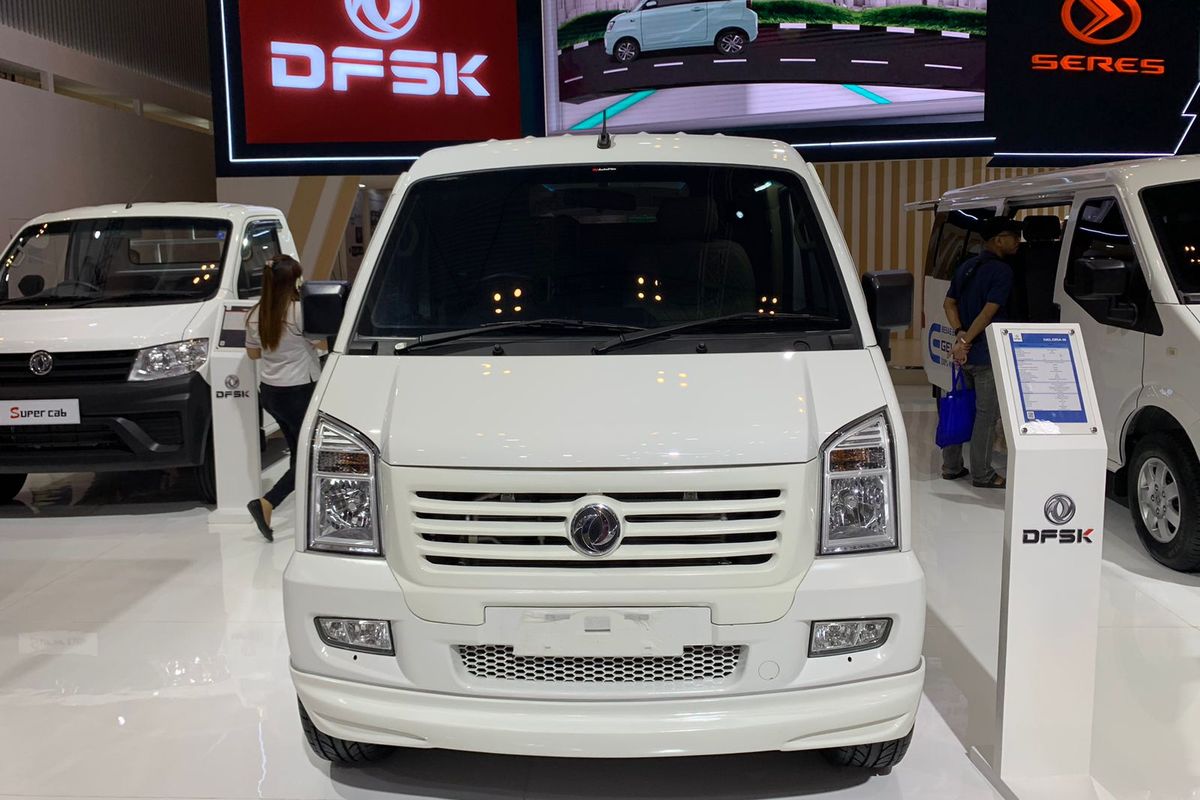 DFSK Gelora E, Wuling EV Van, industri otomotif, Kendaraan listrik, wuling ev van, DFSK Gelora E Vs Wuling EV Van: Persaingan Kendaraan Listrik Niaga