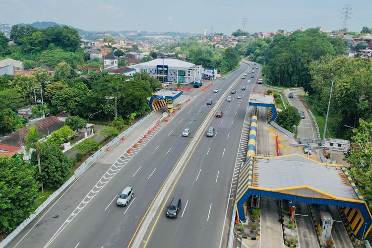 One Way Lokal Tol Semarang Masih Berlaku, Lalin Lancar