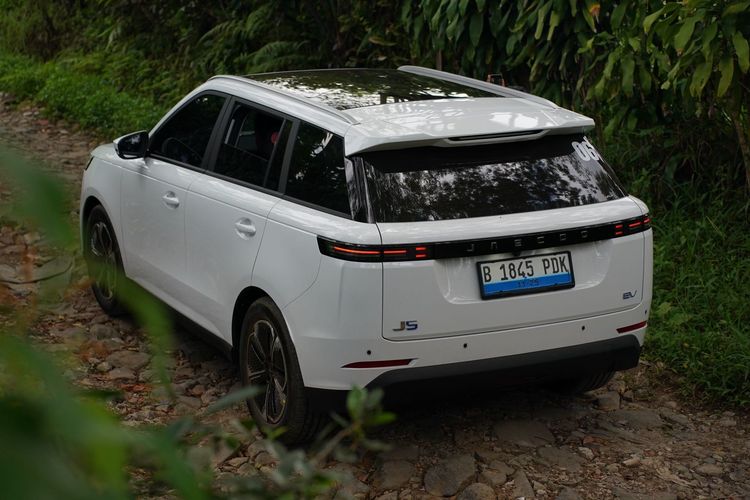 otomotif, Jaecoo, Jaecoo Indonesia, Jaecoo J5, JAECOO J5 EV, Alasan Atap Panoramik Jaecoo J5 EV Tidak Bisa Dibuka